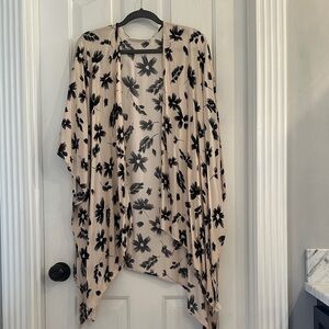 Elegant Floral Women's Poncho